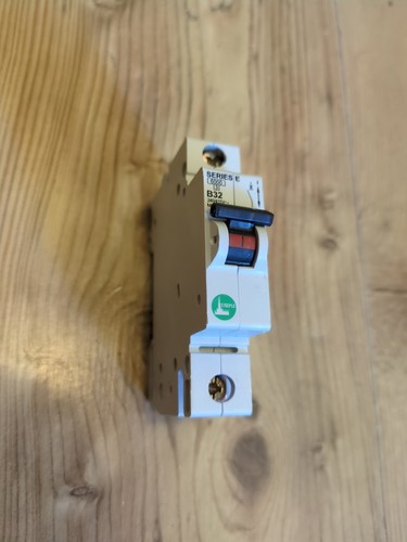 Steeple series 32 amp - series,
