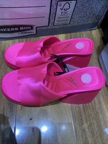 Bnwt zara shocking pink open - zara,
