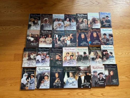 Road avonlea paperback - road,