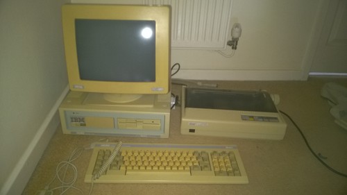 Amstrad pc1640 with ega - with,