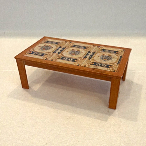 Dolls house miniature - dolls,