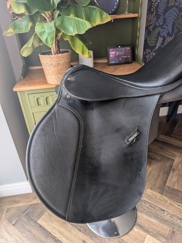 Wintec saddle fitted with - wintec,