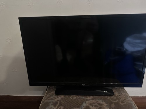 Bush 24in led flat screen - led,