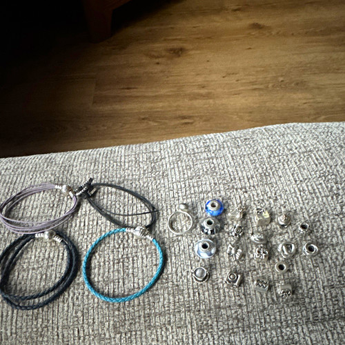 Mixed jewellery lot bracelets - mixed,