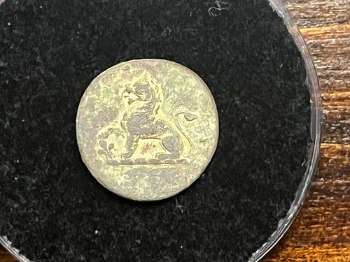 Livery button lion family - livery,