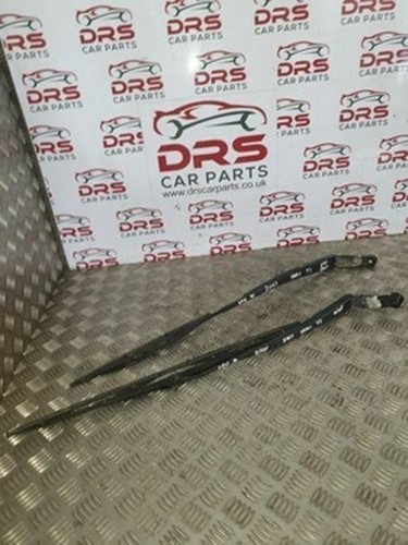 Toyota yaris front wiper - toyota,