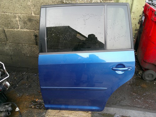 Volkswagen touran door - volkswagen,