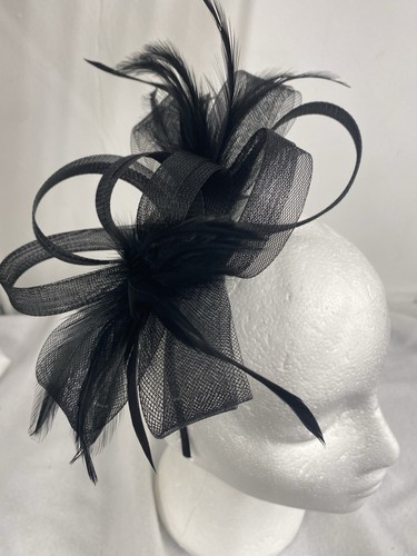Black feathered fascinator - black,