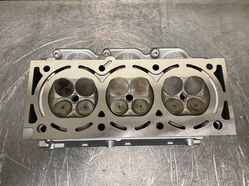 Reco cylinder head - head, vauxhall