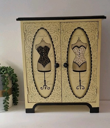Vintage shabby chic jewellery - vintage,