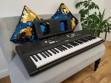 Yamaha EZ-220 Digital Keyboard