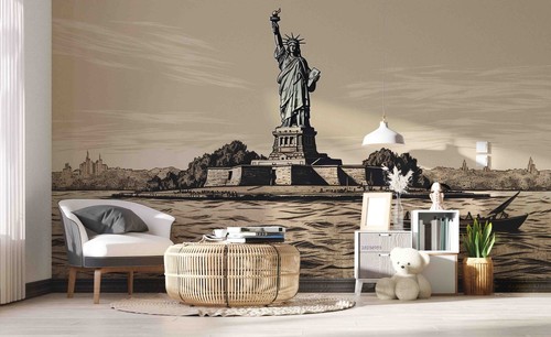 The statue liberty sea - of,
