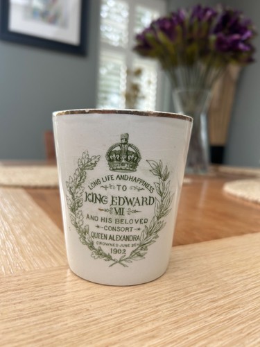 Antique royal doulton king - royal,