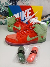 Nike SB Dunk High Strawberry