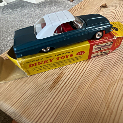 Dinky toys 137 plymouth fury - 137,