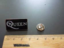Queen Pin badge