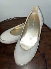 NEW Evans White Pumps Flats