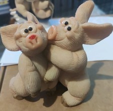 Piggin Birthday Kisses by David Corbridge  2004 No Box Pig Collectables VGC