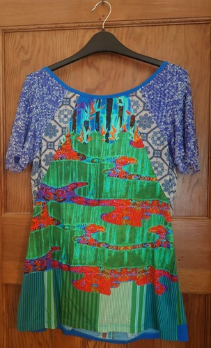 Save the queen top - extra, large