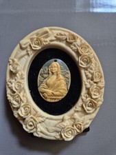 Collectible cameo featuring a