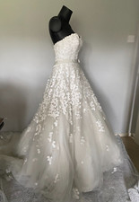Wedding Gown Size 10 Colour