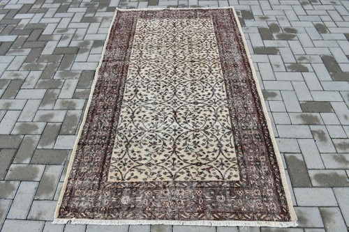 Vintage area rug 8x6 - vintage, rug,
