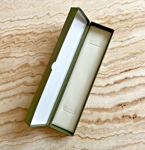 Green bracelet gift - bracelet, box