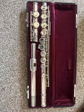 Jupiter Flute With Hard Case And 3 Books