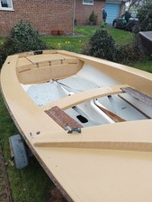 Dinghy for fishing, Family
