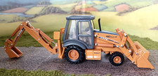 Ertl-  CASE 580 SUPER M SERIES