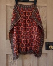 Ladies Vintage Retro Paisley
