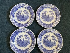 SPODE CLASSIC BLUE ROOM GIRL AT THE WELL DINNER PLATES SET X 4 NEW MADE ENGLAND