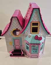 Hello Kitty & Friends Fold-Out
