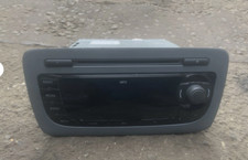 car stereo radio/CD head unit