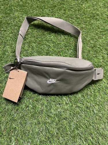 Brand new nike waist pocket - new*,