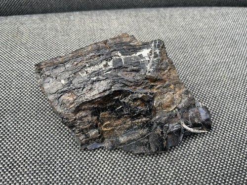 Natural whitby jet - natural,