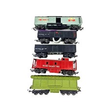 Rake Of 5 Tri-ang OO Gauge
