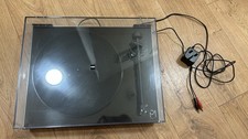 Rega P1 Turntable Gloss Black
