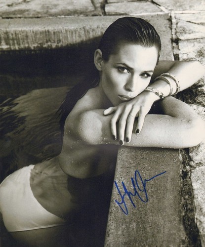 Alexandra daddario autographed - alexandra,