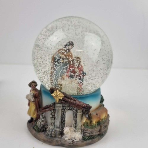 Vintage snowglobe resin - vintage,
