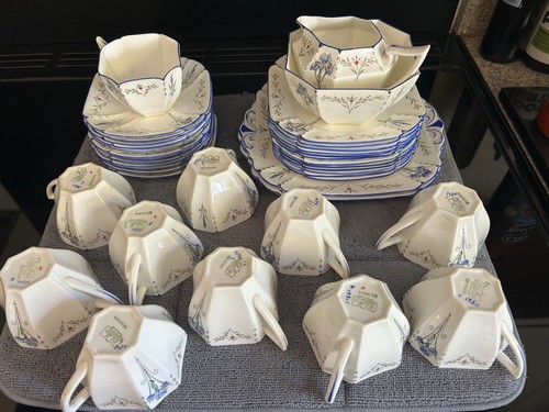 Beautiful piece shelley - 37-piece,