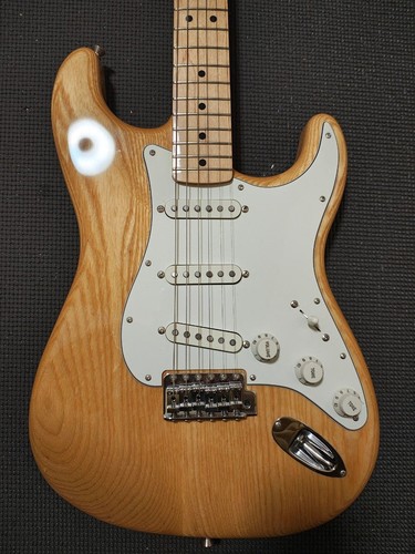 Fender japan 70s strat - japan,