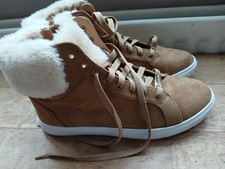 DUNE HEAD OVER HEELS TAN/CREAM TRAINER/BOOTS FUR TRIM - SIZE 7