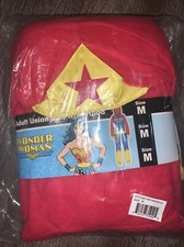 WONDER WOMAN ONE PIECE ADULT PAJAMAS UNION SUIT Sz M NEW FOOTLESS Costume