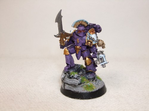 Officer resin damaged - officer, (1)