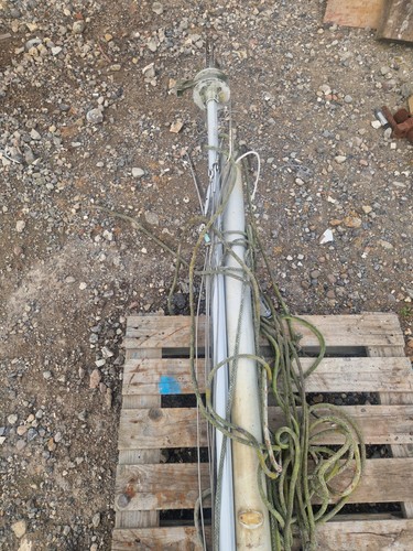 Yacht mast approx in - yacht,