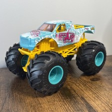 Hot Wheels Mega Jolt Monster Truck 1:24 Oversized Blue Pink Yellow