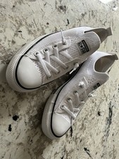 Size 9 - Converse Chuck Taylor