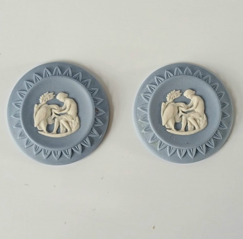 Wedgwood blue jasperware - blue,