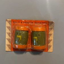 VINTAGE SALT PEPPER SHAKERS